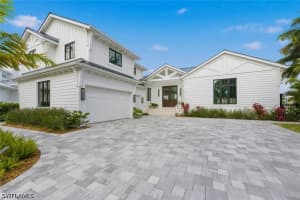 200 Bahia Point, Naples, FL 34103 - MLS#226016762