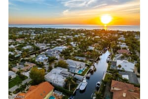 555 17th Avenue, Naples, FL 34102 - MLS#226016776