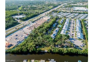 900 Henderson Creek Drive, Naples, FL 34114 - MLS#226016811