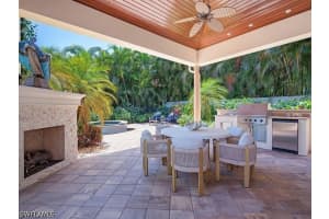 2202 Miramonte Way, Naples, FL 34105 - MLS#226016812