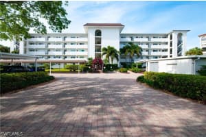 29 High Point Circle, Naples, FL 34103 - MLS#226016821