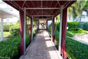29 High Point Circle, Naples, FL 34103 - MLS#226016821