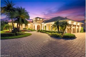 628 VENEZIA GRANDE Drive, Naples, FL 34119 - MLS#226016841