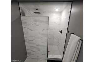 7360 Glenmoor Lane, Naples, FL 34104 - MLS#226016978