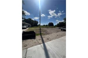 425 Bell Boulevard, Lehigh Acres, FL 33974 - MLS#226016984
