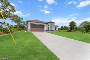 1033 Plymouth Street, Lehigh Acres, FL 33974 - MLS#226016993