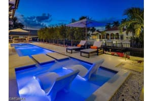 425 15th Ave S, Naples