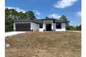 1117 Hudson St E, Lehigh Acres