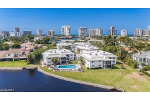 4180 Crayton Rd E4, Naples