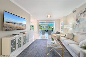 1054 Egrets Walk Circle, Naples, FL 34108 - MLS#226017111