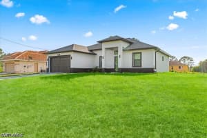 628 Beach Ave S, Lehigh Acres