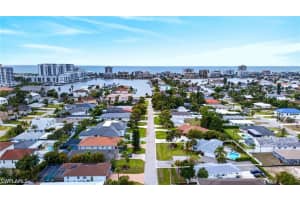 541 94th Avenue, Naples, FL 34108 - MLS#226017124