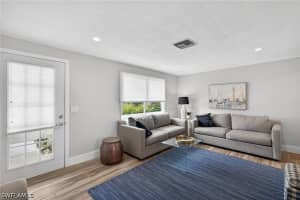 549 94th Avenue, Naples, FL 34108 - MLS#226017125