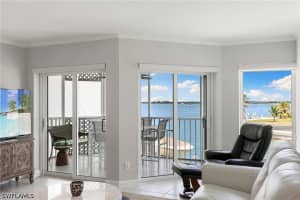 991 N Barfield Dr 205, Marco Island