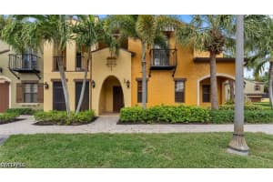 8965 Malibu Ln 802, Naples