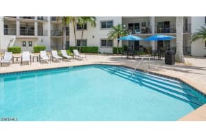 1100 Pine Ridge Rd B102, Naples