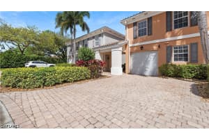 5766 Cove Cir #24, Naples, FL 34119, - MLS#226017207