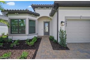 2082 Don Benito Way, Naples, FL 34120 - MLS#226017221