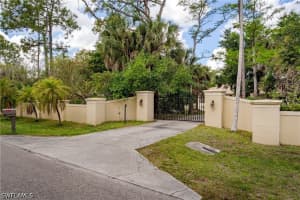 1781 21st Street, Naples, FL 34117 - MLS#226017226