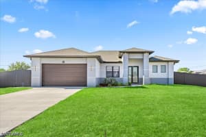 122 11th Terrace, Cape Coral, FL 33909 - MLS#226017247