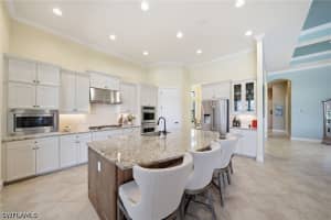 8816 Savona Court, Naples, FL 34119 - MLS#226017270