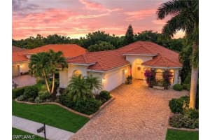 8725 Largo Mar Dr, Estero