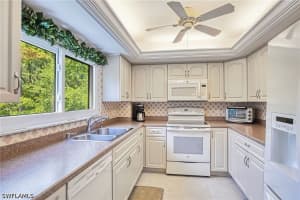 7402 Lake Breeze Drive, Fort Myers, FL 33907 - MLS#226017397