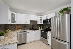 1221 19th Street, Naples, FL 34117 - MLS#226017439