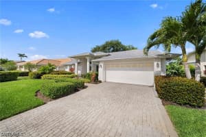 22361 FOUNTAIN LAKES Boulevard, Estero, FL 33928 - MLS#226017440
