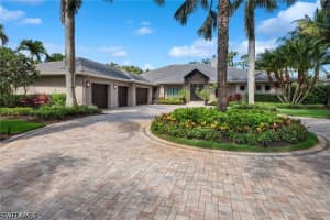 384 Edgemere Way, Naples, FL 34105 - MLS#226017484