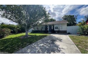 5374 Warren Street, Naples, FL 34113 - MLS#226017499