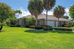 7018 Greentree Dr, Naples