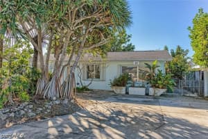 42 4th Street, Bonita Springs, FL 34134 - MLS#226017548