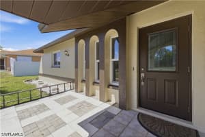 1414 2nd Avenue, Cape Coral, FL 33991 - MLS#226017578