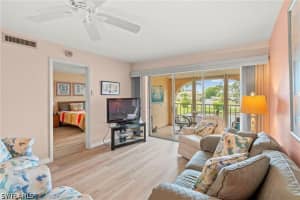 372 Charlemagne Boulevard, Naples, FL 34112 - MLS#226017587
