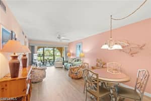372 Charlemagne Boulevard, Naples, FL 34112 - MLS#226017587