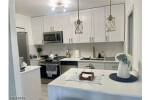 788 Park Shore Drive, Naples, FL 34103 - MLS#226017632