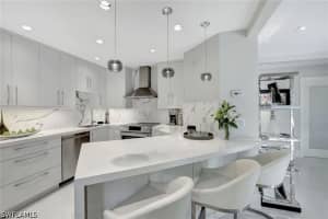 231 3rd Ave S 231, Naples
