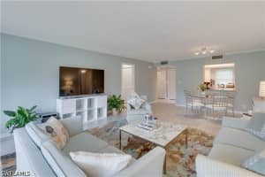 1960 Bald Eagle Drive, Naples, FL 34105 - MLS#226017677