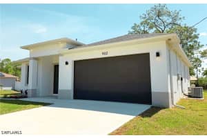 902 MAGNOLIA, Lehigh Acres, FL 33972 - MLS#226017716