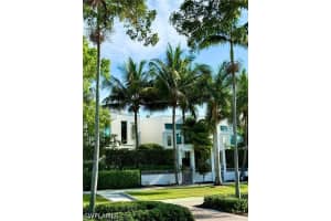 335 Banyan Blvd 4, Naples