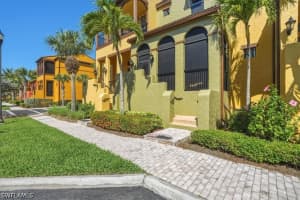9065 Albion Ln N 4909, Naples