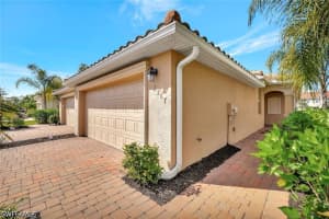 2567 Vine Avenue, Naples, FL 34120 - MLS#226017761