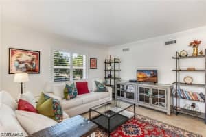 980 7th Avenue, Naples, FL 34102 - MLS#226017785