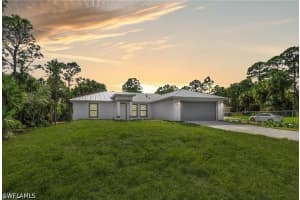 436 41st Ave Ne, Naples
