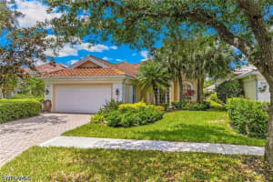 4605 Navassa Lane, Naples, FL 34119 - MLS#226017877