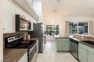 6769 Berwick Place, Naples, FL 34104 - MLS#226017883