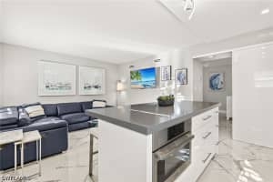 980 7th Ave S 109, Naples