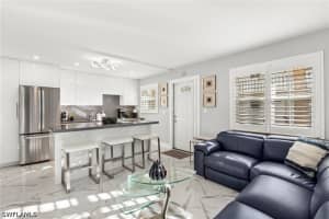 980 7th Avenue, Naples, FL 34102 - MLS#226017941