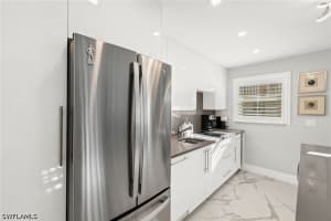 980 7th Avenue, Naples, FL 34102 - MLS#226017941